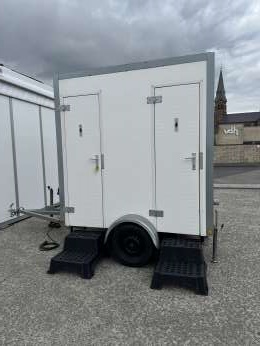 Kleine toiletwagen